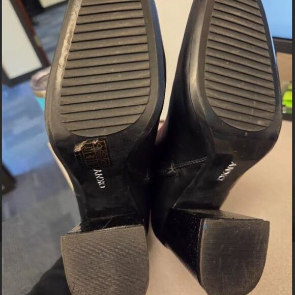 DKNY Stephanie Boots Size 7 - Picture 4 of 5